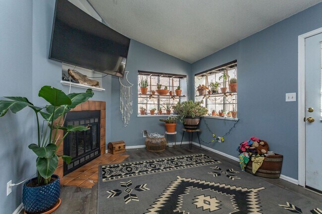 Building Photo - Charming Townhome Near Fort Carson & The B...