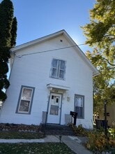 Building Photo - 429 South St