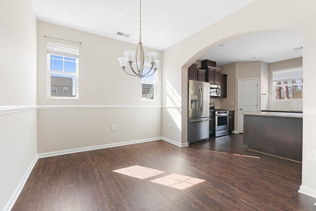 Building Photo - Beautiful 3 bedroom home on a corner lot!