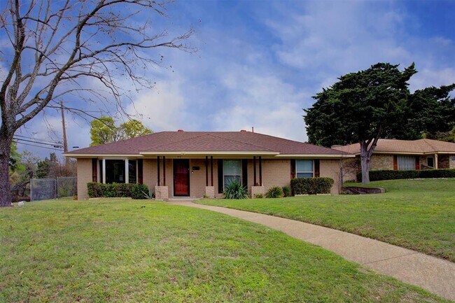 Building Photo - 1839 Robin Green Ln