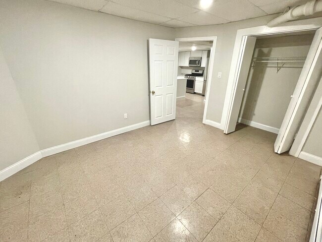 Building Photo - 274 Seaver St