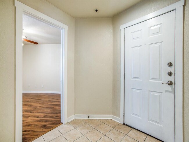 Foto del edificio - 3901 Travis St