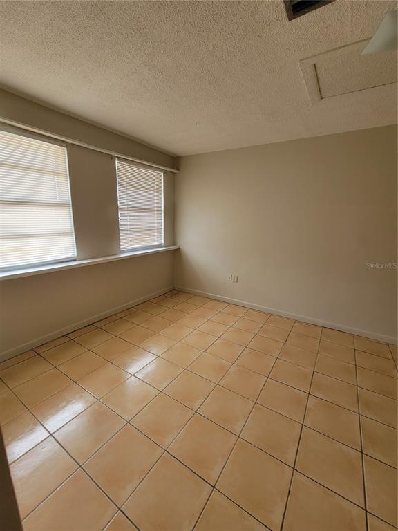 Foto del edificio - 5856 Berry St