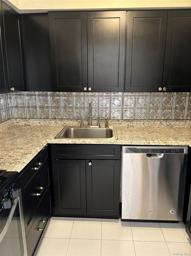 Building Photo - 9 Bailey Ct