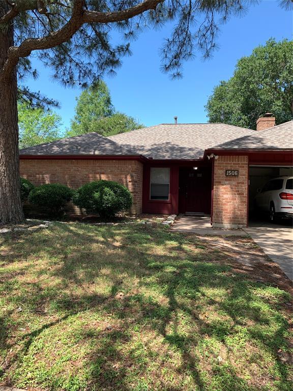 Building Photo - 1506 Park Maple Dr