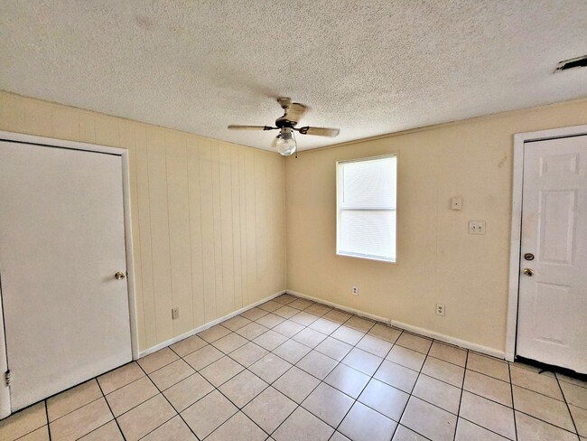 Building Photo - HOUSE FOR RENT - NW DECATUR