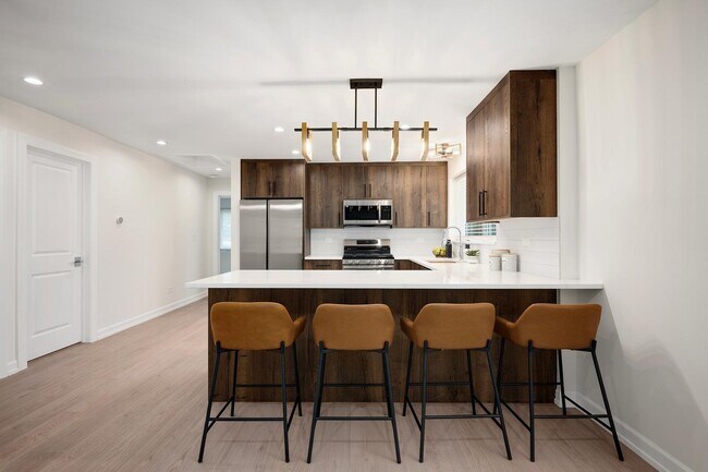 Foto del edificio - 511 Forest Ave