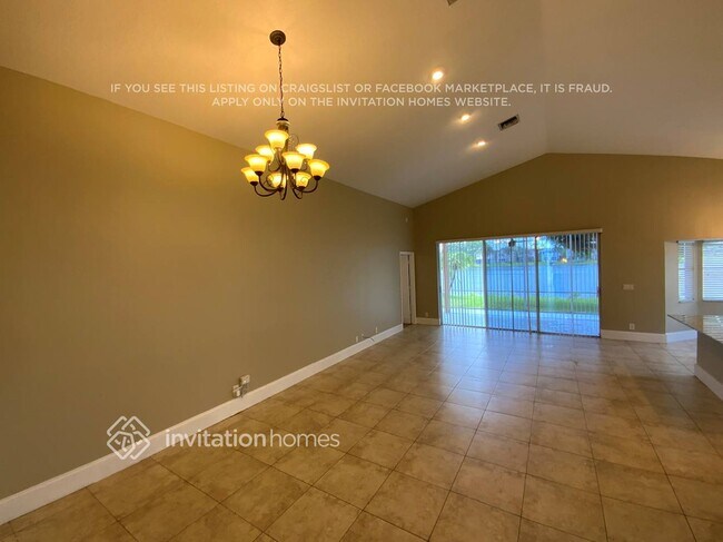 Foto del edificio - 7810 Hoffy Cir