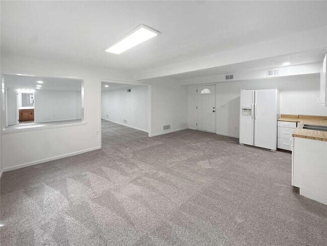 Building Photo - 6800 Brookwood Ct