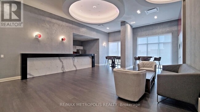 Building Photo - 30-230 Meadowglen Pl
