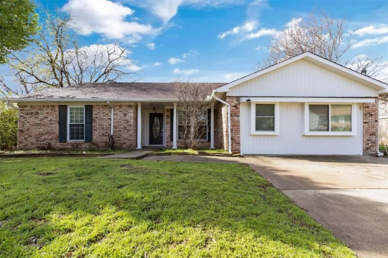 Primary Photo - 3932 Windflower Ln