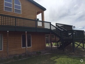 Building Photo - 45 Riverview Dr