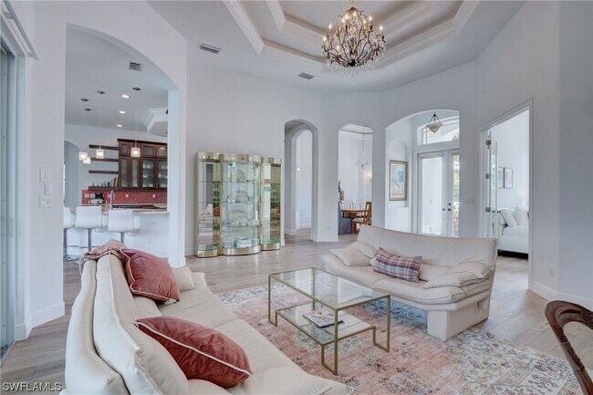 Building Photo - 493 Banyan Blvd
