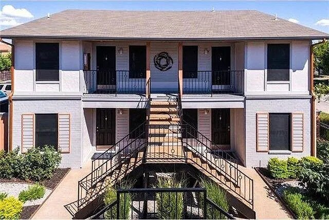Foto del edificio - 3706 Washburn Ave