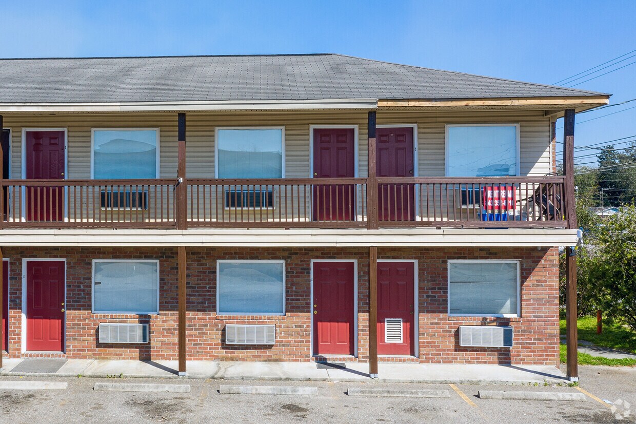 Building Photo - 1824 Yeamans Hall Rd