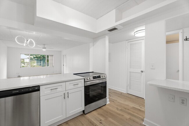 Building Photo - 4500 N Flagler Dr