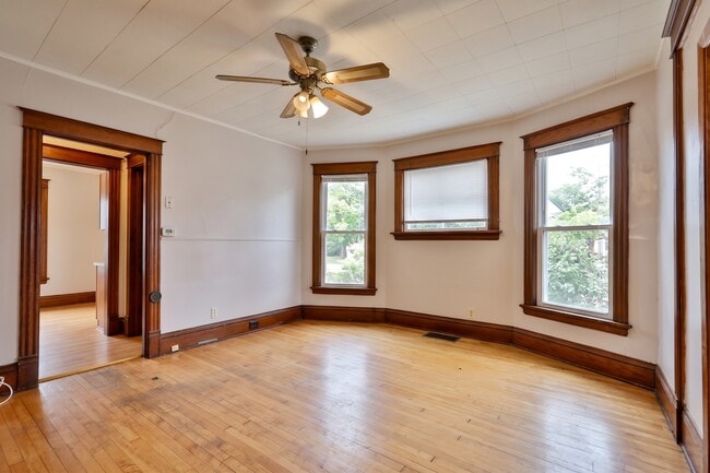 Building Photo - 508 W Mifflin St
