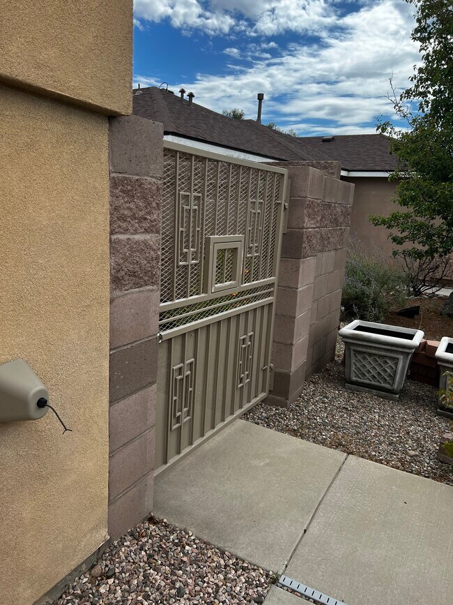 Building Photo - 6109 Costa Brava Ave NW