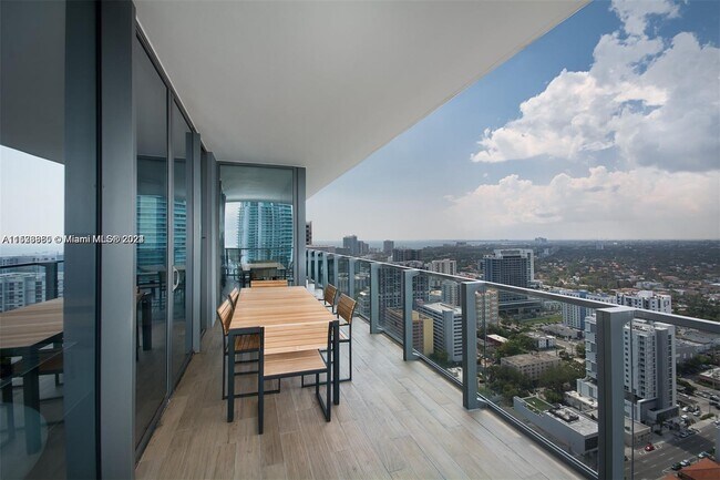 Building Photo - 88 SW 7th St