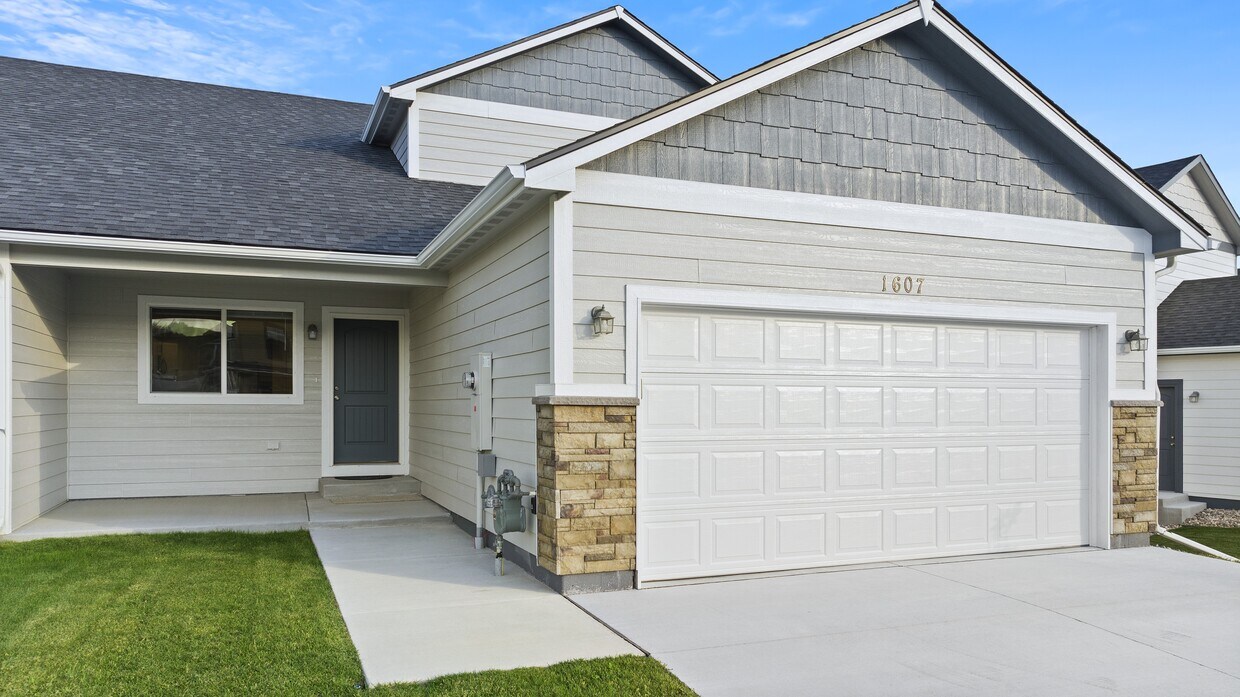 1607 Alyssaelaine Dr Cheyenne, WY 82007 - Alquileres en Cheyenne, WY ...