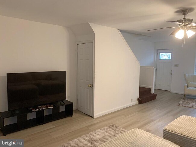 Foto del edificio - 3449 F St