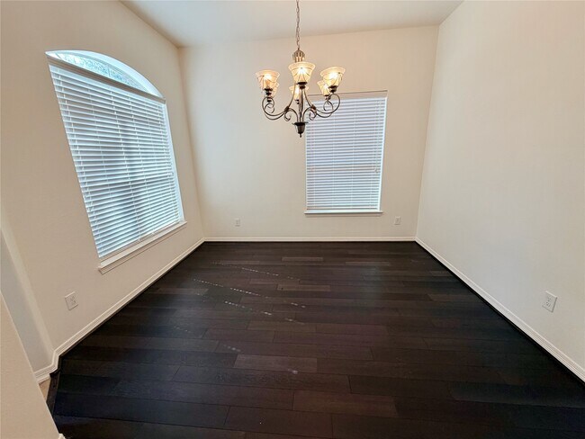 Foto del edificio - 26922 Henson Falls Dr