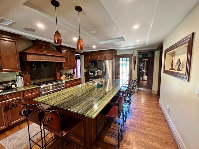 Foto del edificio - 1016 S Euclid Ave