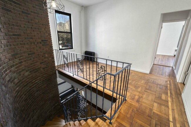 Building Photo - 234 E 166th St