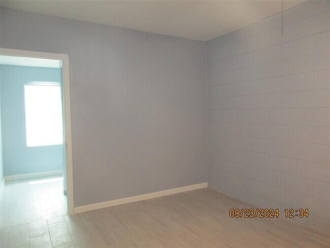 Building Photo - 225 Citrus Dr