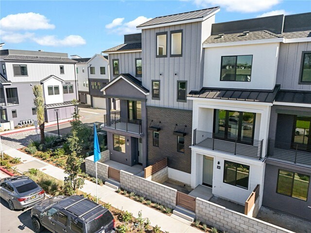 Foto del edificio - 19071 Main St