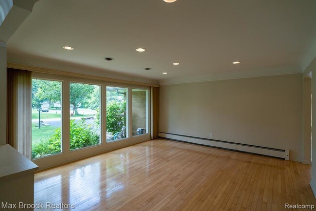 Building Photo - 2308 Horseshoe Dr