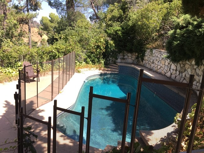 Pool with removable child fence - 17218 Escalon Dr