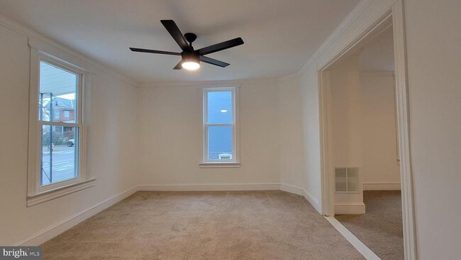 Foto del edificio - 105 Fairview Ave