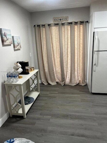 Foto del edificio - 222 SW 8th St