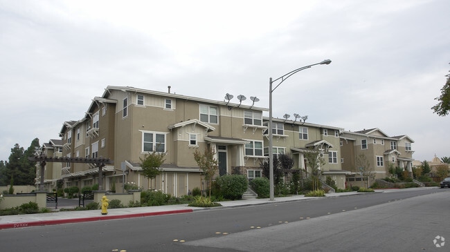 Building Photo - 37056-37084 Dusterberry Way