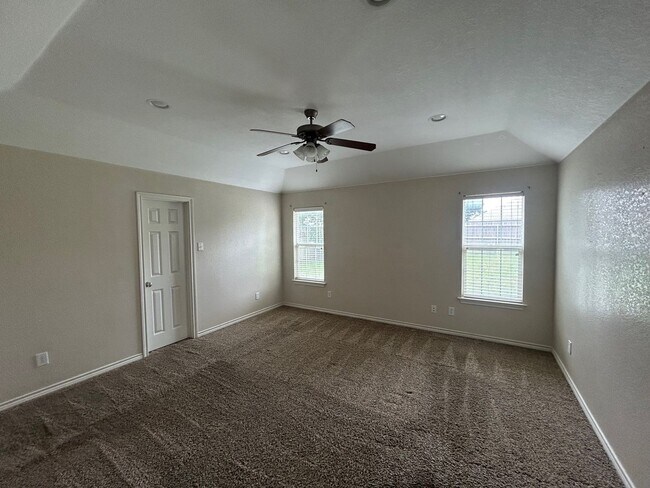 Foto del edificio - Updated Midway ISD Home