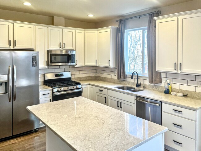 Photo - 5569 Big Bear Wy Townhome