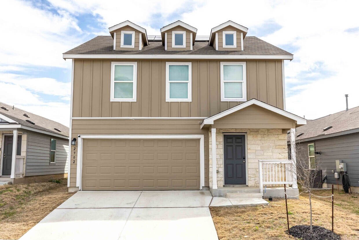 Foto principal - 2902 Millikan Dr