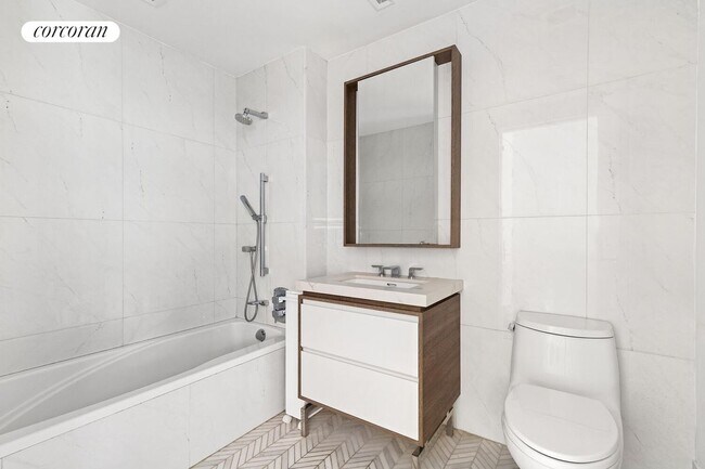 Foto del edificio - 505 W 43rd St