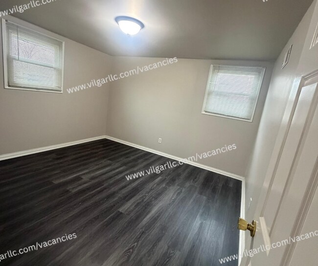 Foto del edificio - 5583-85-5585 Tulip Ave