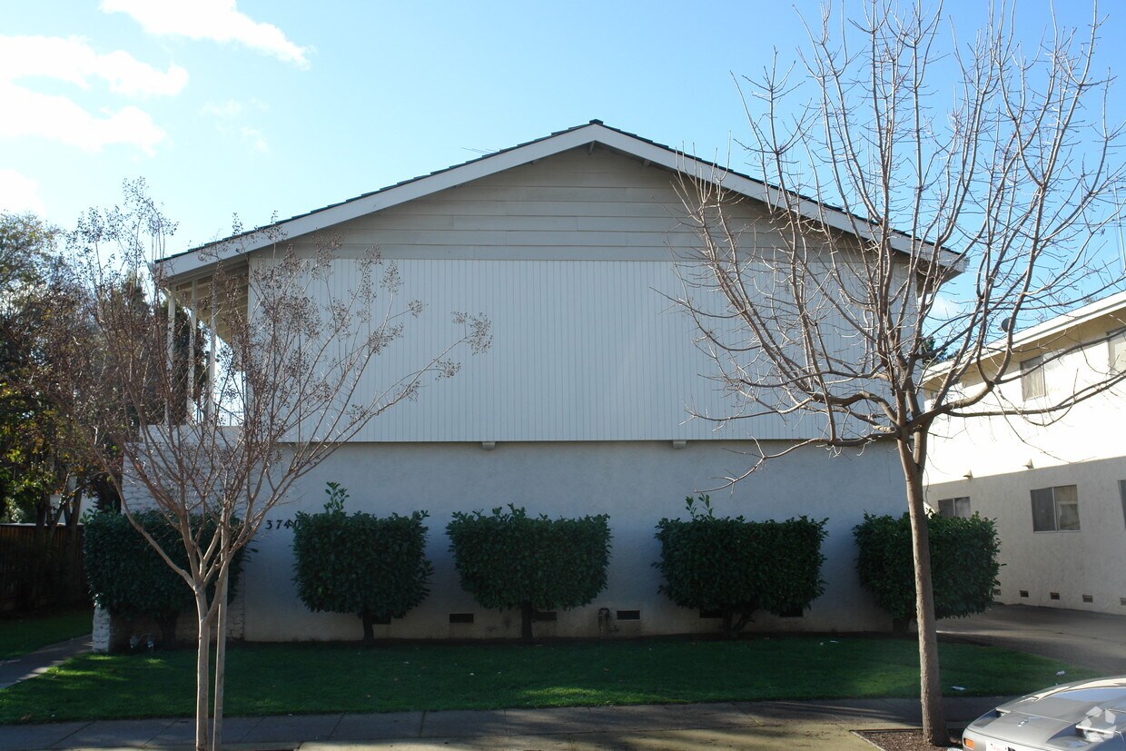 Foto del edificio - 3740 Underwood Dr