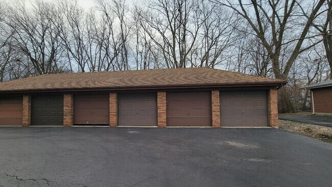 Building Photo - 14531 S Ravinia Ave