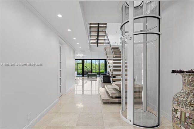 Foto del edificio - 6124 Paradise Point Dr