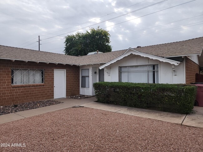Building Photo - 8425 E Crestwood Way