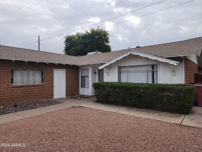 Foto del edificio - 8425 E Crestwood Way