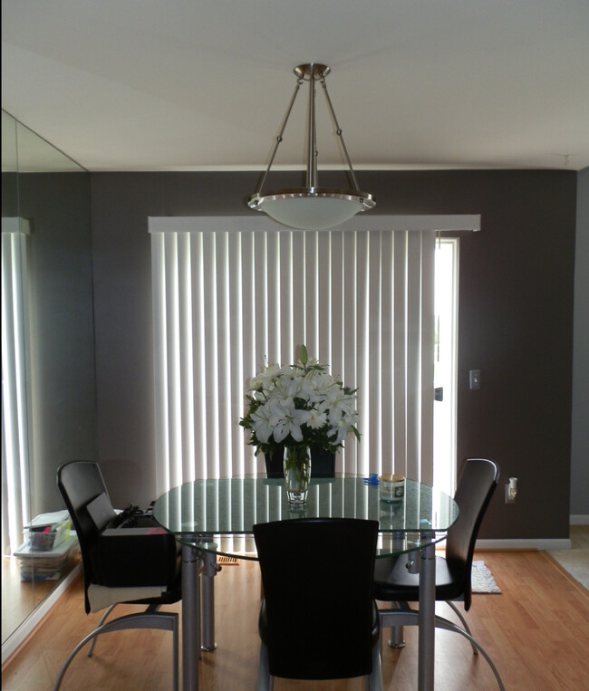 Dining room - 51758 Adler Park Dr W