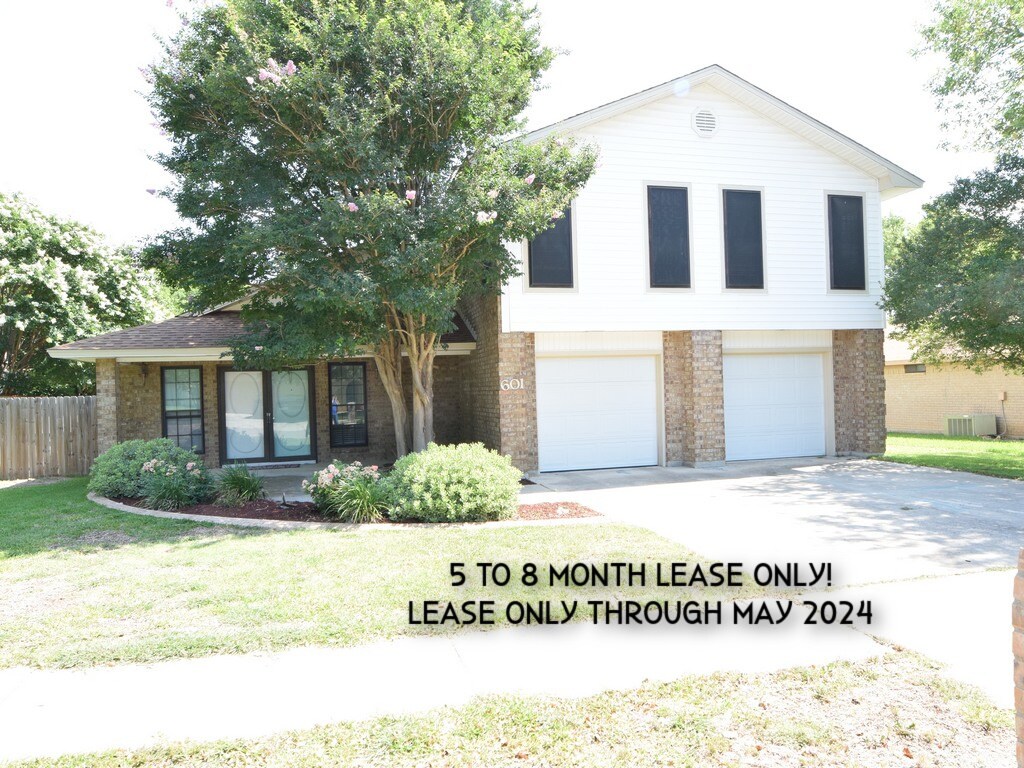 Foto principal - 601 Pondview Dr