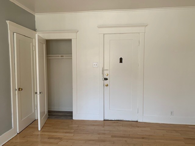 Foto del edificio - 836 S Park View St