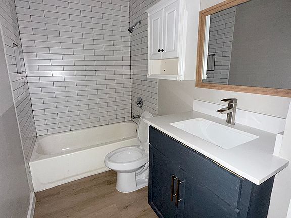 Foto del edificio - 2414 Millmar Dr