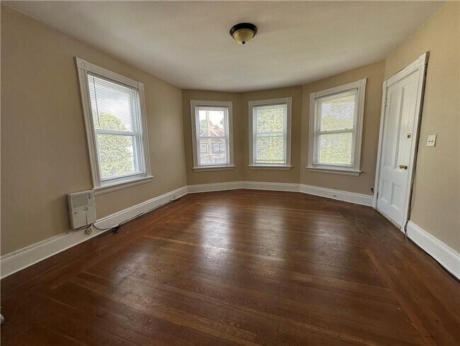 Foto del edificio - 1245 Cranston St